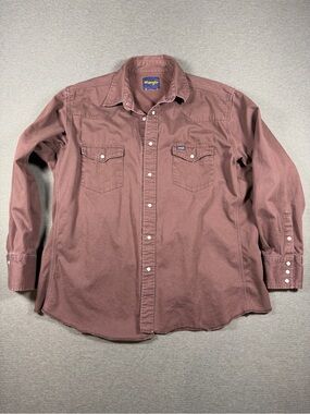 Wrangler Men's Button-Down Western Shirt